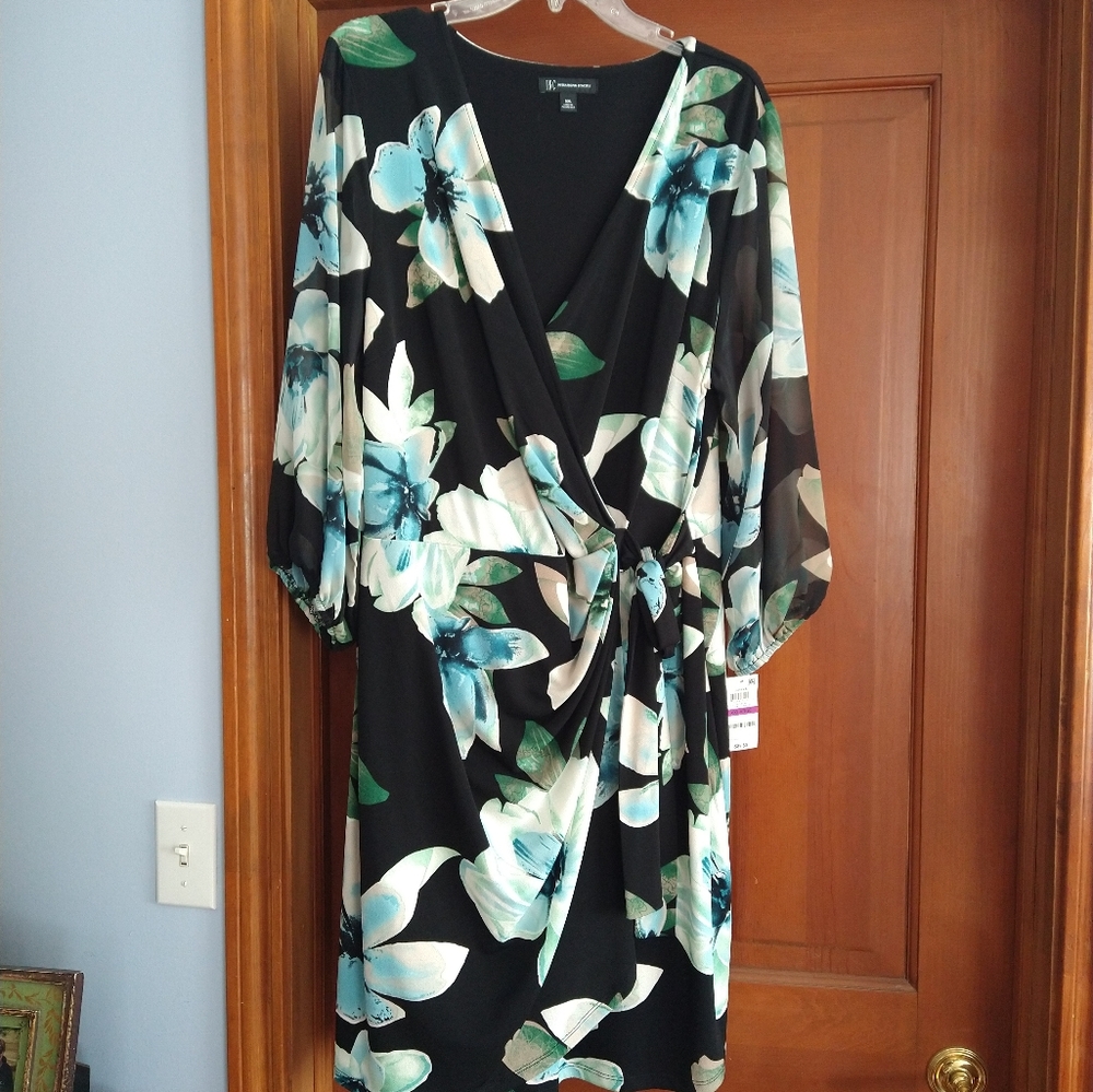 NWT INC Dress